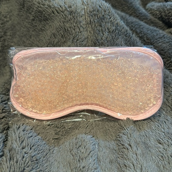 Grace & Stella Sleep Mask - Picture 1 of 3